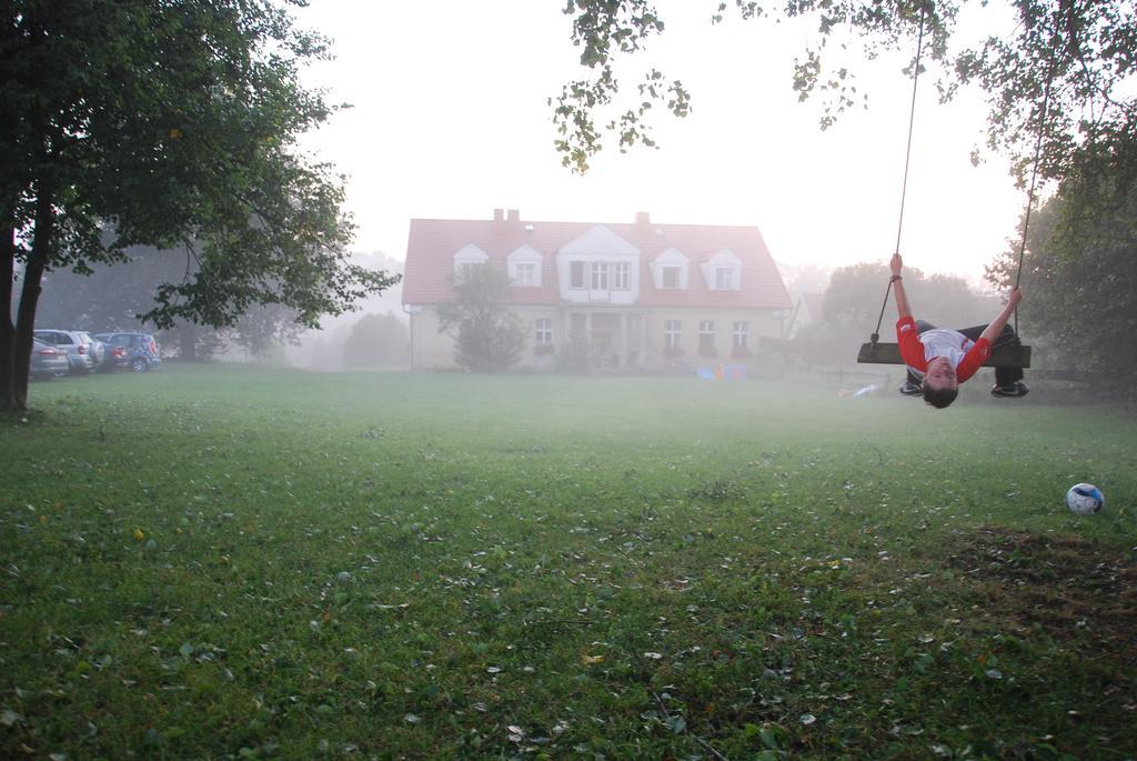 Dom Goscinny Ogluszka Pilec Bagian luar foto